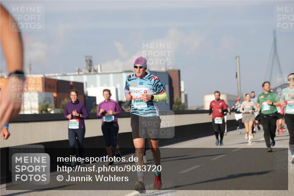 03.10.2025 - Köhlbrandbrückenlauf Jannik Wohlers http://msf.ph/oto/9083720 03.10.2025 09:55:58 Position 3 3457 meine-sportfotos.de