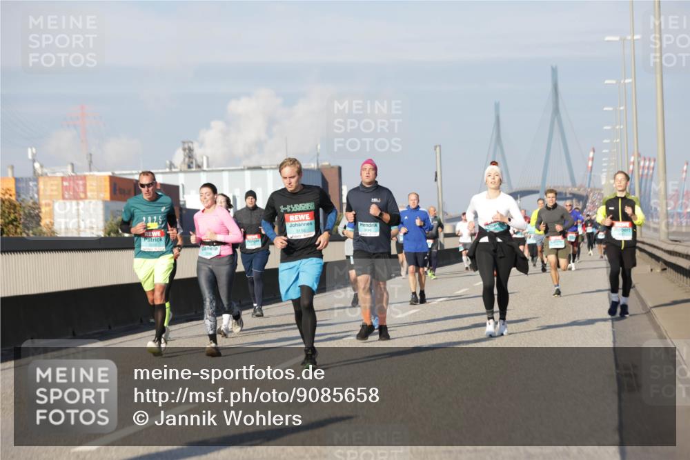 03.10.2025 - Köhlbrandbrückenlauf Jannik Wohlers http://msf.ph/oto/9085658 03.10.2025 09:56:57 Position 3 2025, 3156 meine-sportfotos.de