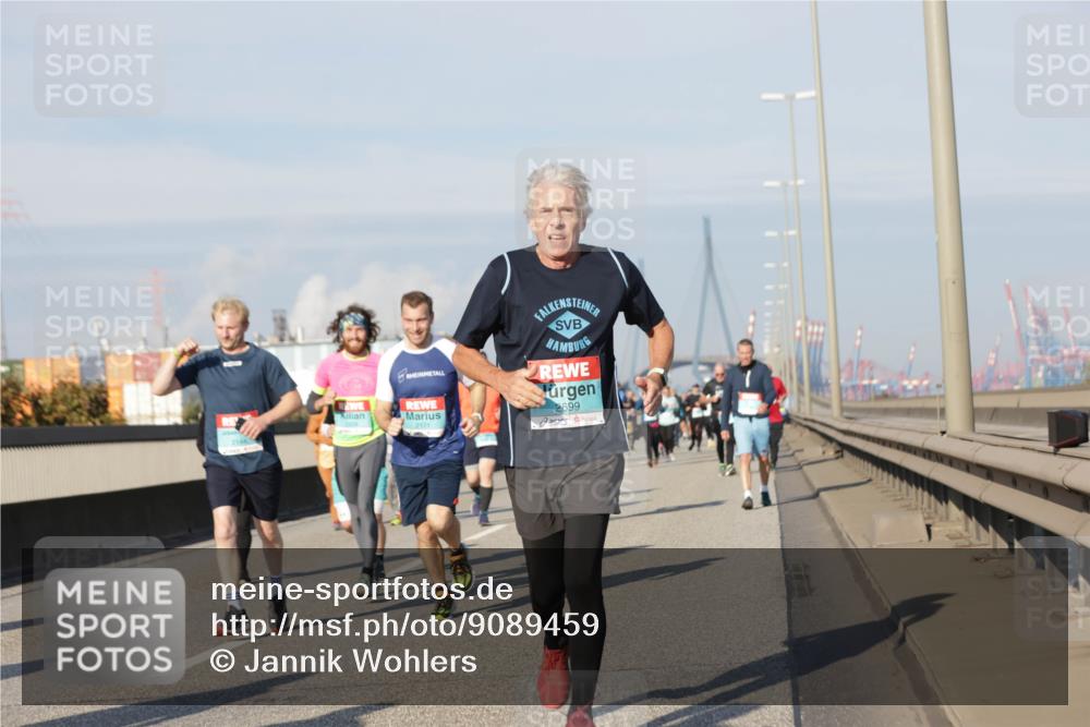 03.10.2025 - Köhlbrandbrückenlauf Jannik Wohlers http://msf.ph/oto/9089459 03.10.2025 09:58:35 Position 3 2171, 2699 meine-sportfotos.de