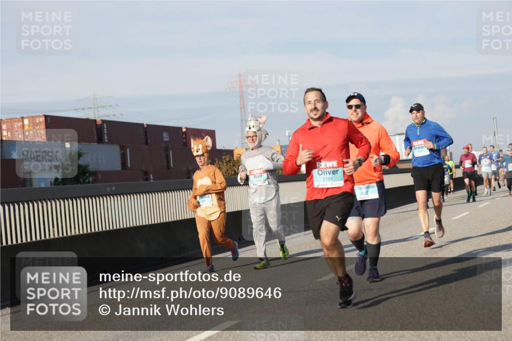 03.10.2025 - Köhlbrandbrückenlauf Jannik Wohlers http://msf.ph/oto/9089646 03.10.2025 09:58:40 Position 3 2165, 2007 meine-sportfotos.de