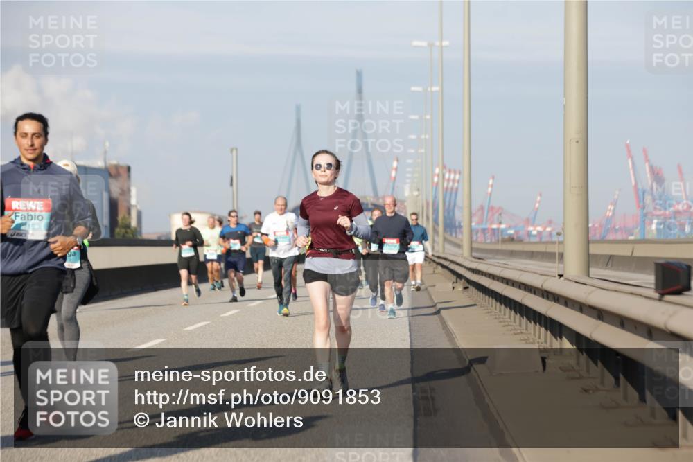 03.10.2025 - Köhlbrandbrückenlauf Jannik Wohlers http://msf.ph/oto/9091853 03.10.2025 09:59:41 Position 3  meine-sportfotos.de