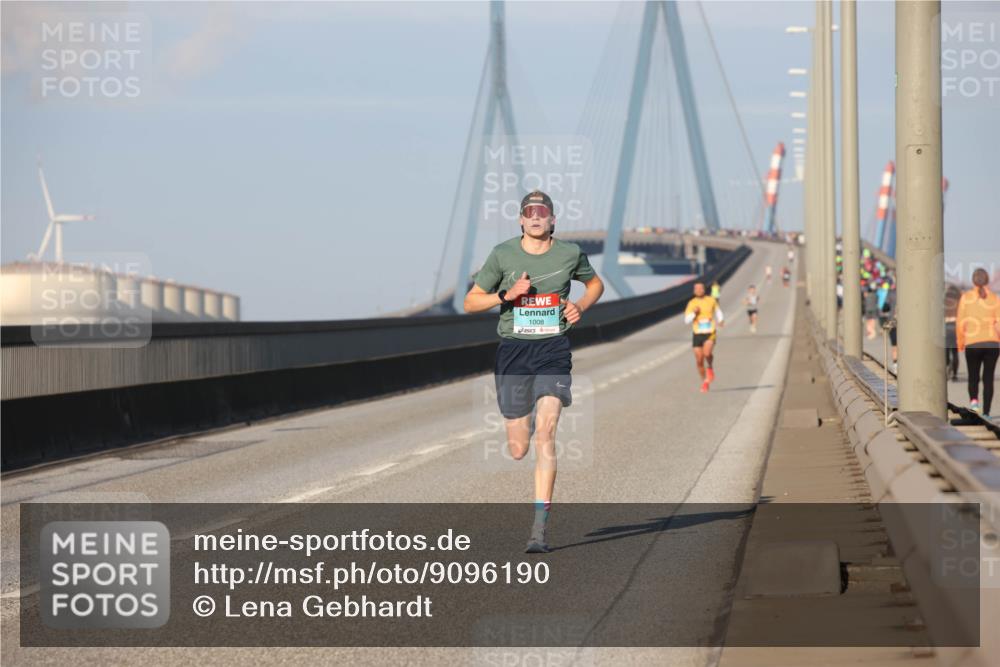 03.10.2025 - Köhlbrandbrückenlauf Lena Gebhardt http://msf.ph/oto/9096190 03.10.2025 09:33:02 Position 2 1008 meine-sportfotos.de