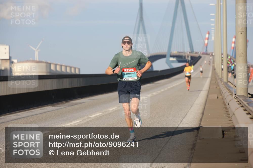 03.10.2025 - Köhlbrandbrückenlauf Lena Gebhardt http://msf.ph/oto/9096241 03.10.2025 09:33:03 Position 2 1008 meine-sportfotos.de