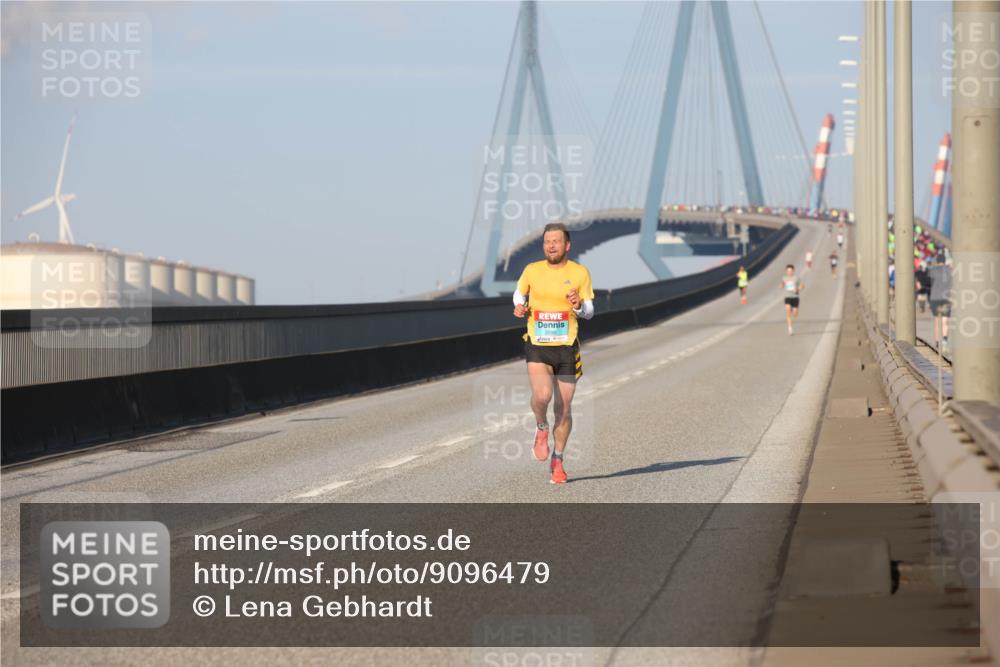 03.10.2025 - Köhlbrandbrückenlauf Lena Gebhardt http://msf.ph/oto/9096479 03.10.2025 09:33:11 Position 2  meine-sportfotos.de