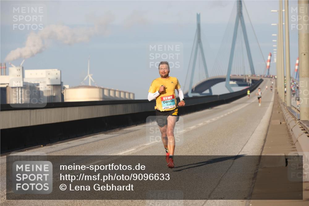 03.10.2025 - Köhlbrandbrückenlauf Lena Gebhardt http://msf.ph/oto/9096633 03.10.2025 09:33:15 Position 2 3590 meine-sportfotos.de