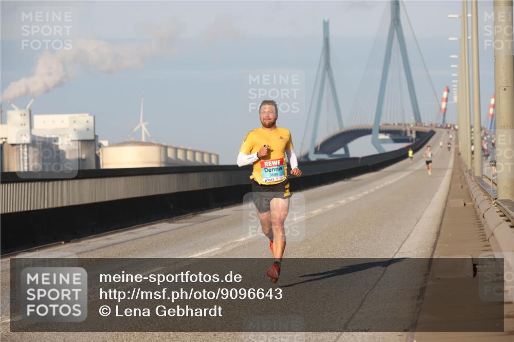 03.10.2025 - Köhlbrandbrückenlauf Lena Gebhardt http://msf.ph/oto/9096643 03.10.2025 09:33:15 Position 2  meine-sportfotos.de