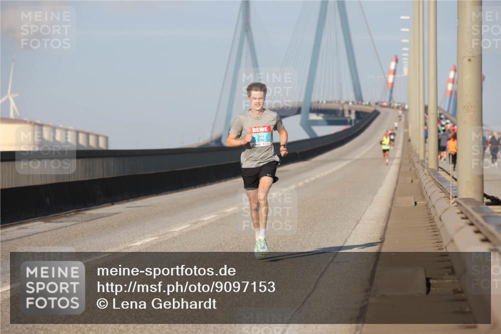 03.10.2025 - Köhlbrandbrückenlauf Lena Gebhardt http://msf.ph/oto/9097153 03.10.2025 09:33:36 Position 2 3782 meine-sportfotos.de