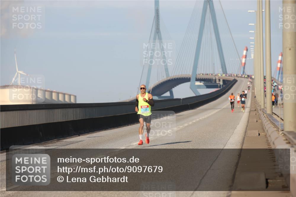 03.10.2025 - Köhlbrandbrückenlauf Lena Gebhardt http://msf.ph/oto/9097679 03.10.2025 09:33:59 Position 2  meine-sportfotos.de