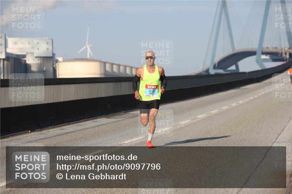 03.10.2025 - Köhlbrandbrückenlauf Lena Gebhardt http://msf.ph/oto/9097796 03.10.2025 09:34:03 Position 2 3807 meine-sportfotos.de