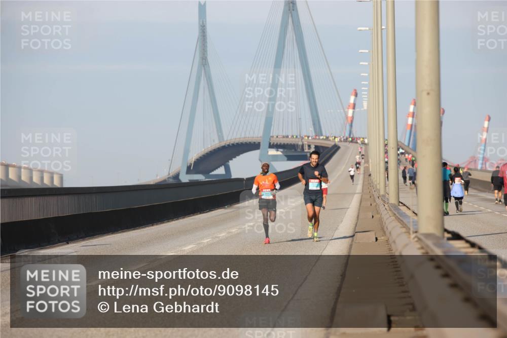 03.10.2025 - Köhlbrandbrückenlauf Lena Gebhardt http://msf.ph/oto/9098145 03.10.2025 09:34:16 Position 2  meine-sportfotos.de
