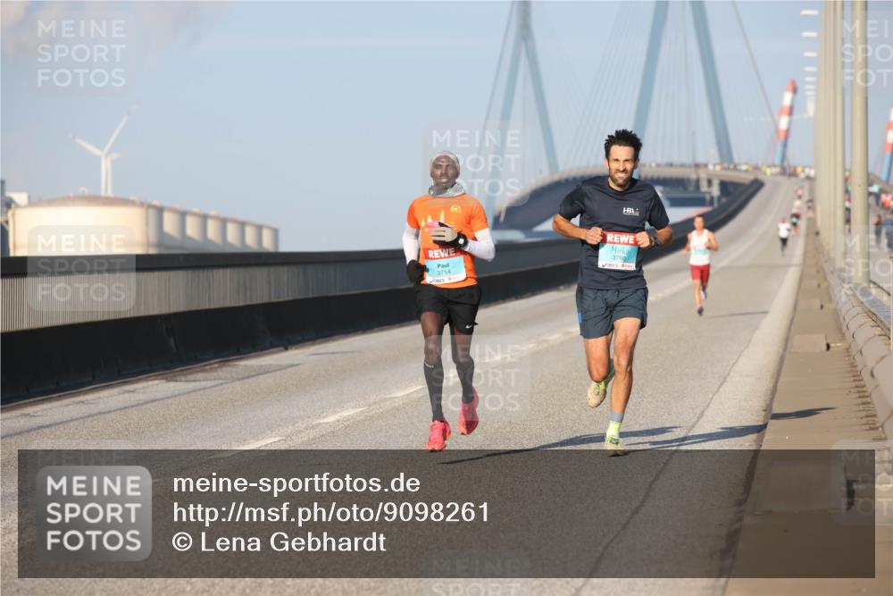03.10.2025 - Köhlbrandbrückenlauf Lena Gebhardt http://msf.ph/oto/9098261 03.10.2025 09:34:23 Position 2 3714, 3760 meine-sportfotos.de