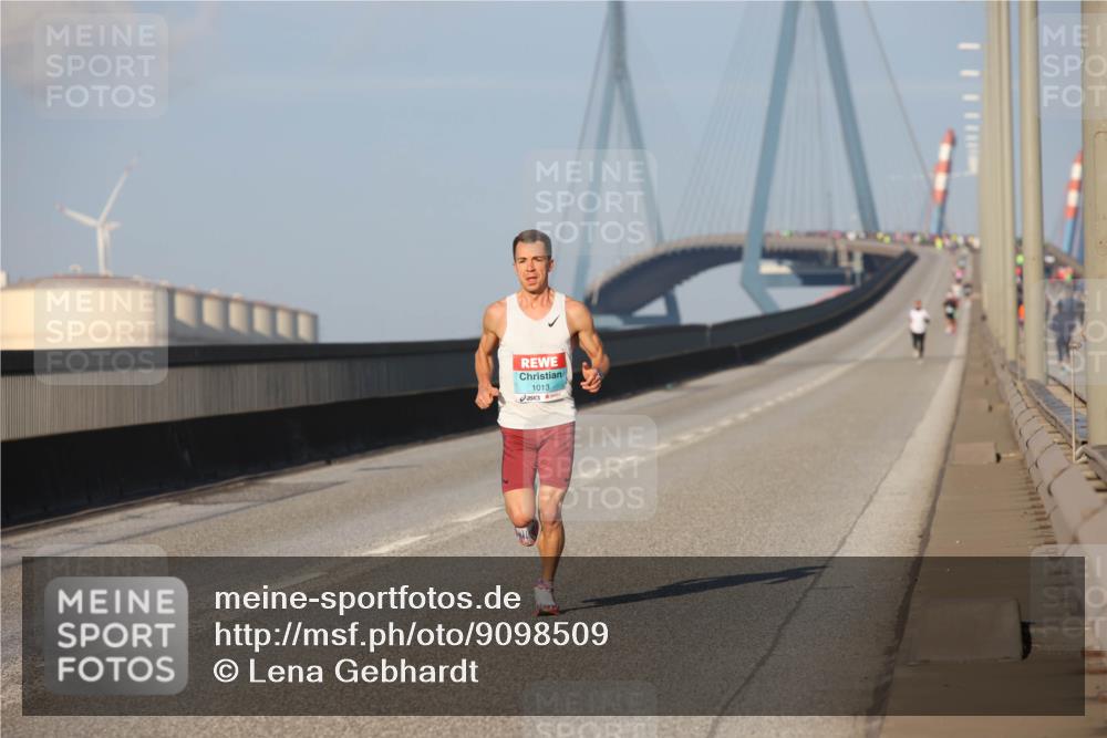 03.10.2025 - Köhlbrandbrückenlauf Lena Gebhardt http://msf.ph/oto/9098509 03.10.2025 09:34:35 Position 2 1013 meine-sportfotos.de