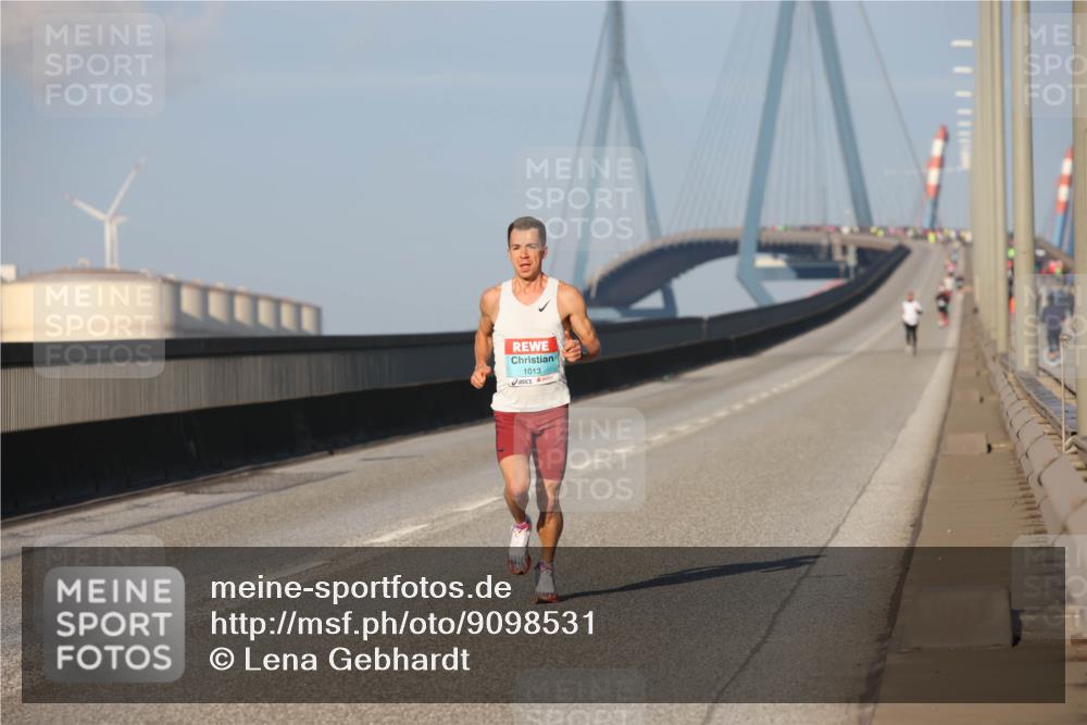 03.10.2025 - Köhlbrandbrückenlauf Lena Gebhardt http://msf.ph/oto/9098531 03.10.2025 09:34:35 Position 2 1013 meine-sportfotos.de