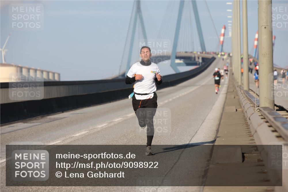 03.10.2025 - Köhlbrandbrückenlauf Lena Gebhardt http://msf.ph/oto/9098922 03.10.2025 09:35:07 Position 2 777 meine-sportfotos.de