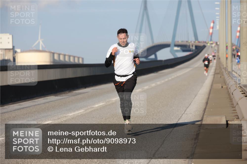 03.10.2025 - Köhlbrandbrückenlauf Lena Gebhardt http://msf.ph/oto/9098973 03.10.2025 09:35:08 Position 2  meine-sportfotos.de