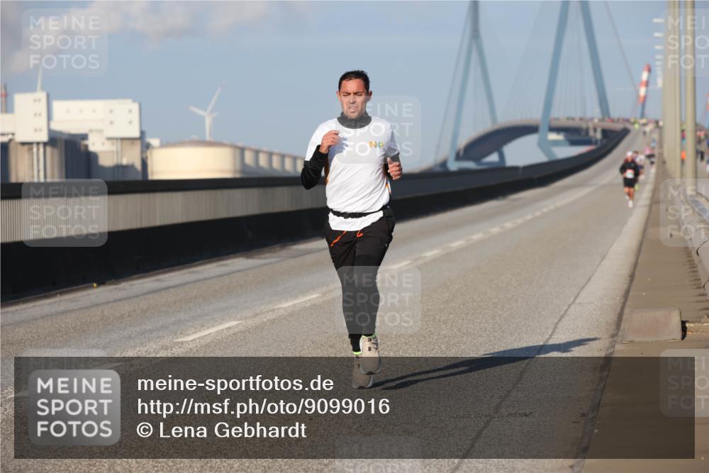 03.10.2025 - Köhlbrandbrückenlauf Lena Gebhardt http://msf.ph/oto/9099016 03.10.2025 09:35:09 Position 2  meine-sportfotos.de