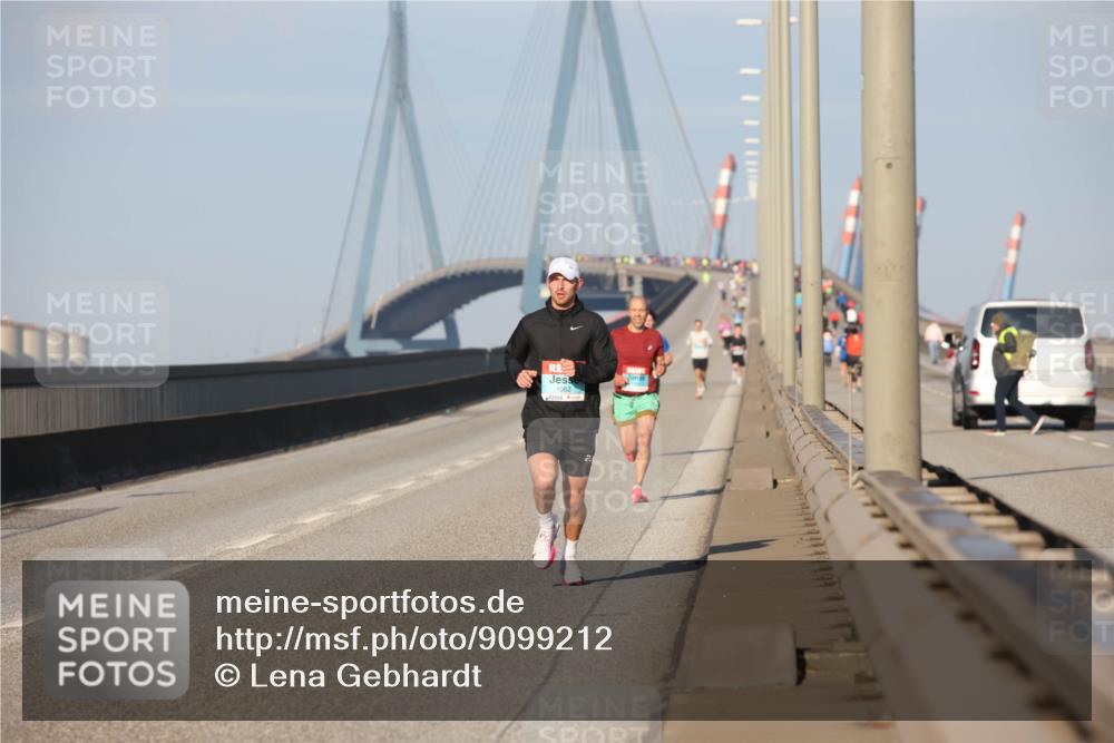 03.10.2025 - Köhlbrandbrückenlauf Lena Gebhardt http://msf.ph/oto/9099212 03.10.2025 09:35:23 Position 2  meine-sportfotos.de