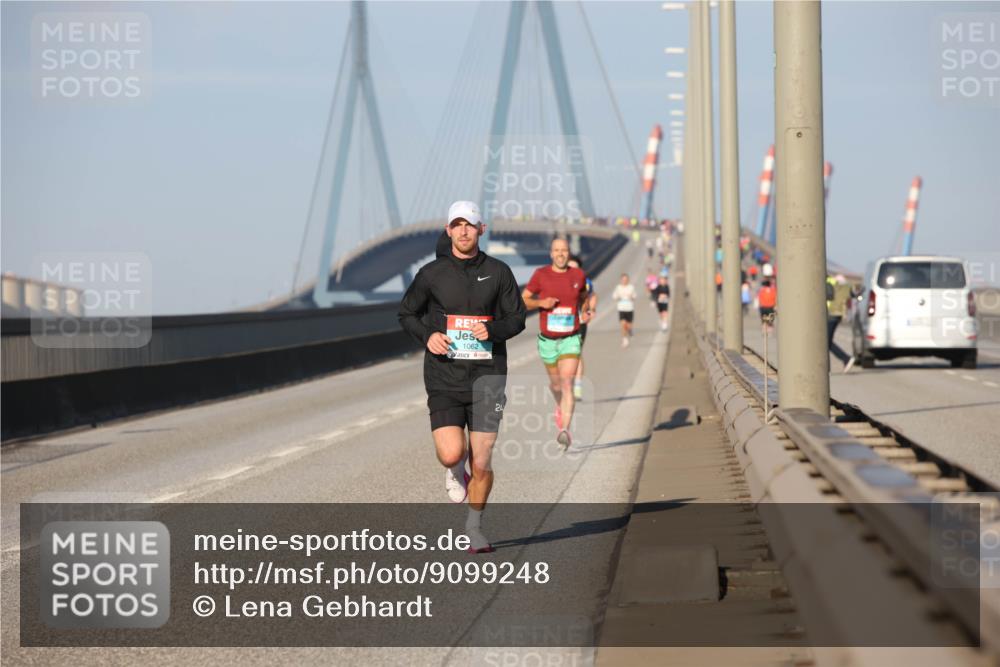 03.10.2025 - Köhlbrandbrückenlauf Lena Gebhardt http://msf.ph/oto/9099248 03.10.2025 09:35:24 Position 2  meine-sportfotos.de