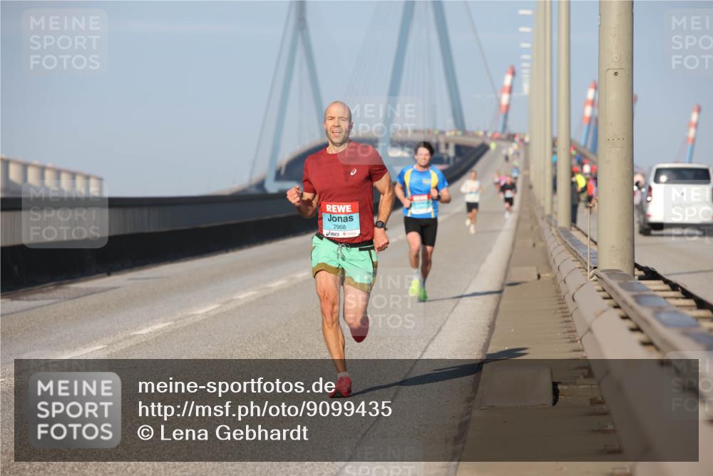 03.10.2025 - Köhlbrandbrückenlauf Lena Gebhardt http://msf.ph/oto/9099435 03.10.2025 09:35:30 Position 2 2968 meine-sportfotos.de