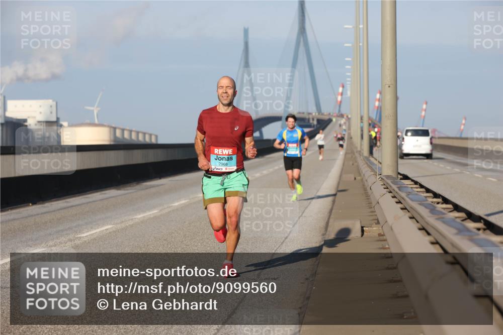 03.10.2025 - Köhlbrandbrückenlauf Lena Gebhardt http://msf.ph/oto/9099560 03.10.2025 09:35:31 Position 2 2968 meine-sportfotos.de