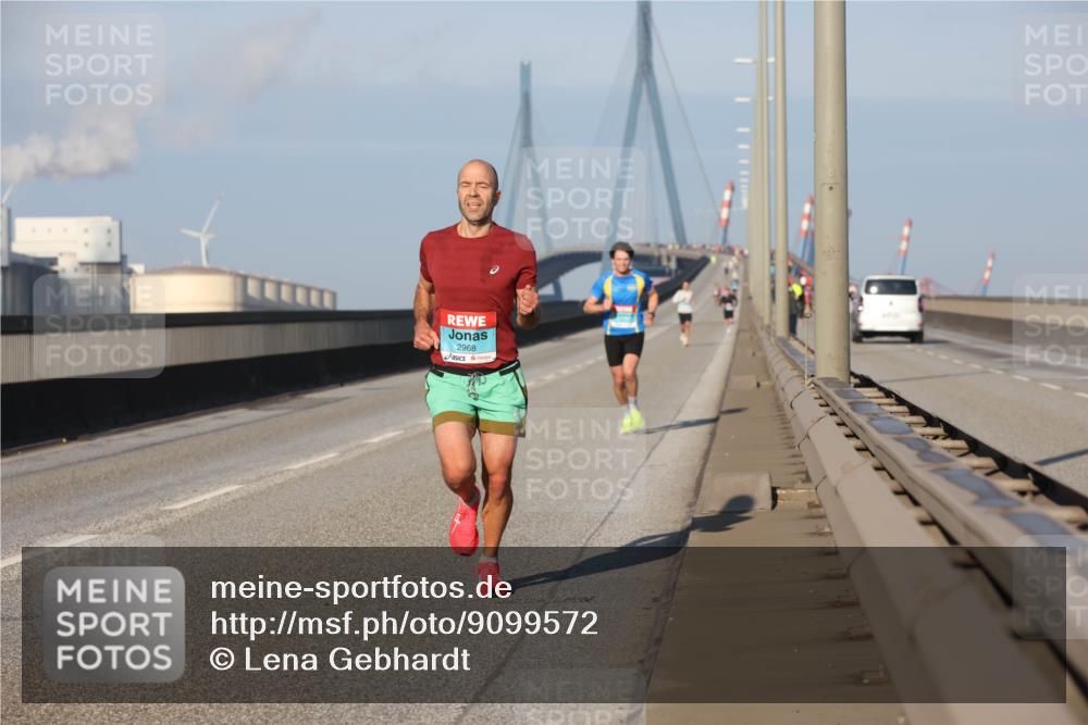 03.10.2025 - Köhlbrandbrückenlauf Lena Gebhardt http://msf.ph/oto/9099572 03.10.2025 09:35:32 Position 2 2968 meine-sportfotos.de