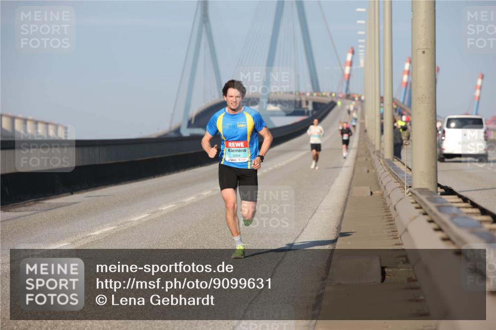 03.10.2025 - Köhlbrandbrückenlauf Lena Gebhardt http://msf.ph/oto/9099631 03.10.2025 09:35:34 Position 2 3304 meine-sportfotos.de