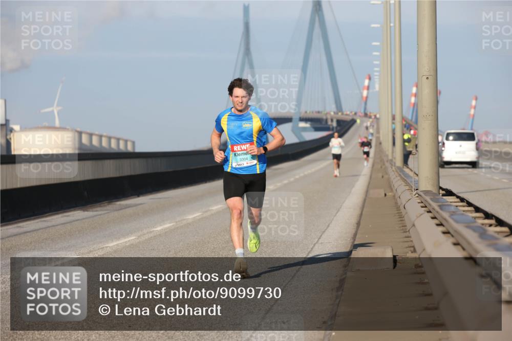 03.10.2025 - Köhlbrandbrückenlauf Lena Gebhardt http://msf.ph/oto/9099730 03.10.2025 09:35:35 Position 2  meine-sportfotos.de