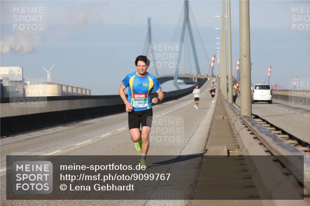 03.10.2025 - Köhlbrandbrückenlauf Lena Gebhardt http://msf.ph/oto/9099767 03.10.2025 09:35:35 Position 2 3304 meine-sportfotos.de