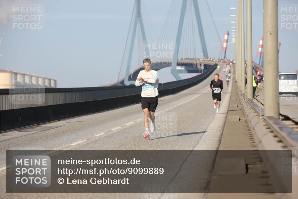 03.10.2025 - Köhlbrandbrückenlauf Lena Gebhardt http://msf.ph/oto/9099889 03.10.2025 09:35:47 Position 2  meine-sportfotos.de