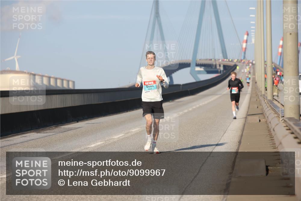 03.10.2025 - Köhlbrandbrückenlauf Lena Gebhardt http://msf.ph/oto/9099967 03.10.2025 09:35:49 Position 2  meine-sportfotos.de