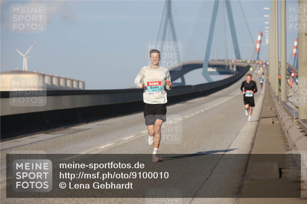 03.10.2025 - Köhlbrandbrückenlauf Lena Gebhardt http://msf.ph/oto/9100010 03.10.2025 09:35:49 Position 2 3209 meine-sportfotos.de