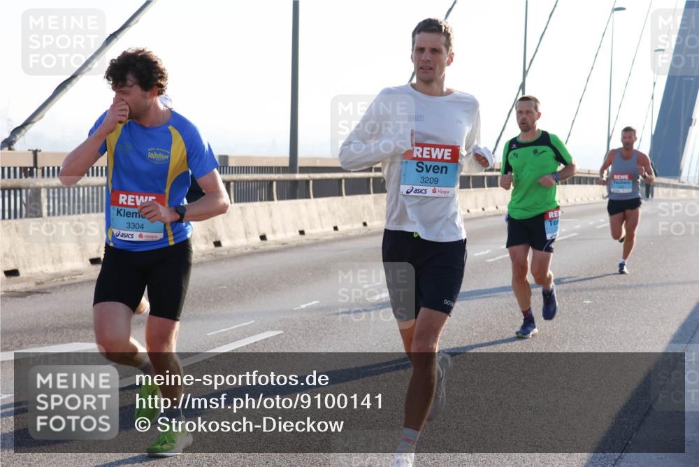 03.10.2025 - Köhlbrandbrückenlauf Strokosch-Dieckow http://msf.ph/oto/9100141 03.10.2025 09:18:16 Position 1 3209, 3304 meine-sportfotos.de