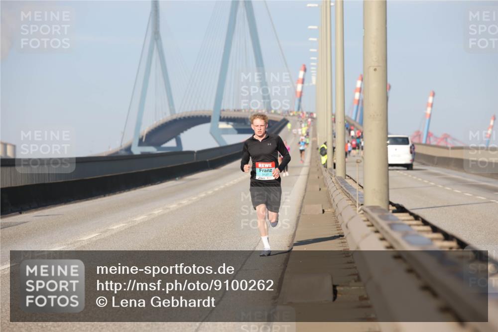 03.10.2025 - Köhlbrandbrückenlauf Lena Gebhardt http://msf.ph/oto/9100262 03.10.2025 09:35:55 Position 2 3127 meine-sportfotos.de