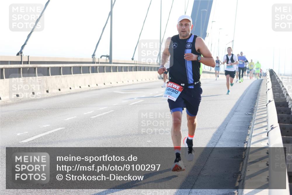 03.10.2025 - Köhlbrandbrückenlauf Strokosch-Dieckow http://msf.ph/oto/9100297 03.10.2025 09:18:34 Position 1 3463 meine-sportfotos.de