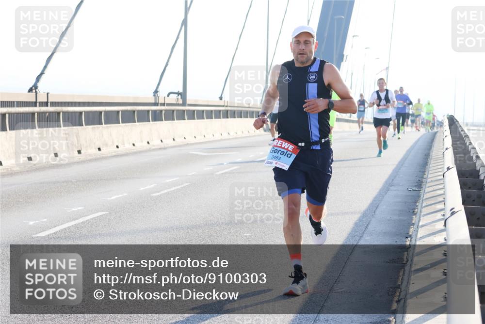 03.10.2025 - Köhlbrandbrückenlauf Strokosch-Dieckow http://msf.ph/oto/9100303 03.10.2025 09:18:34 Position 1 3463 meine-sportfotos.de