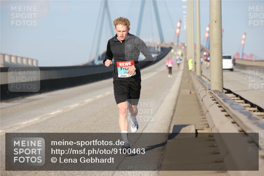 03.10.2025 - Köhlbrandbrückenlauf Lena Gebhardt http://msf.ph/oto/9100463 03.10.2025 09:35:59 Position 2 312 meine-sportfotos.de