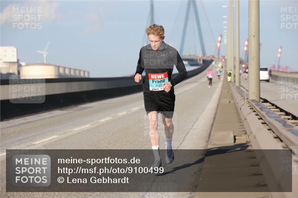 03.10.2025 - Köhlbrandbrückenlauf Lena Gebhardt http://msf.ph/oto/9100499 03.10.2025 09:36:00 Position 2 3127 meine-sportfotos.de