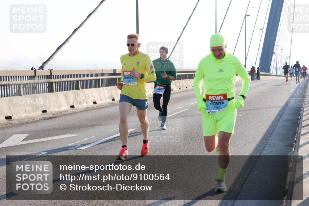 03.10.2025 - Köhlbrandbrückenlauf Strokosch-Dieckow http://msf.ph/oto/9100564 03.10.2025 09:18:56 Position 1 1044, 3460 meine-sportfotos.de