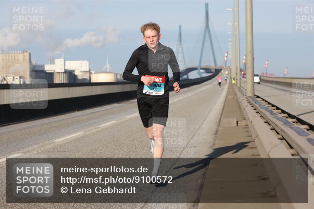 03.10.2025 - Köhlbrandbrückenlauf Lena Gebhardt http://msf.ph/oto/9100572 03.10.2025 09:36:01 Position 2 3127 meine-sportfotos.de