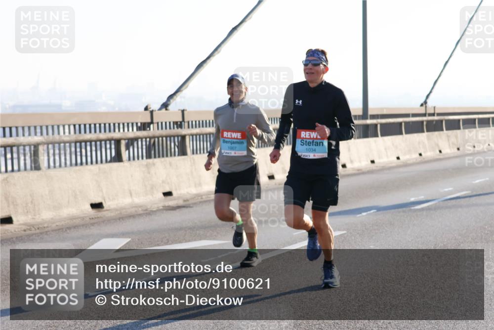 03.10.2025 - Köhlbrandbrückenlauf Strokosch-Dieckow http://msf.ph/oto/9100621 03.10.2025 09:19:25 Position 1 1007, 1034 meine-sportfotos.de