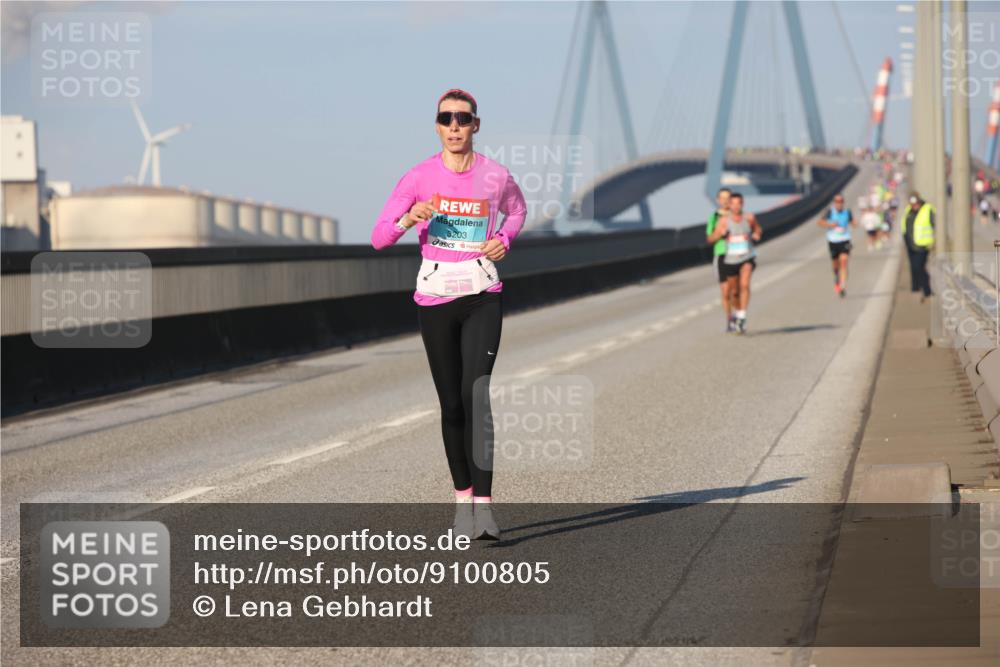 03.10.2025 - Köhlbrandbrückenlauf Lena Gebhardt http://msf.ph/oto/9100805 03.10.2025 09:36:21 Position 2 3203 meine-sportfotos.de