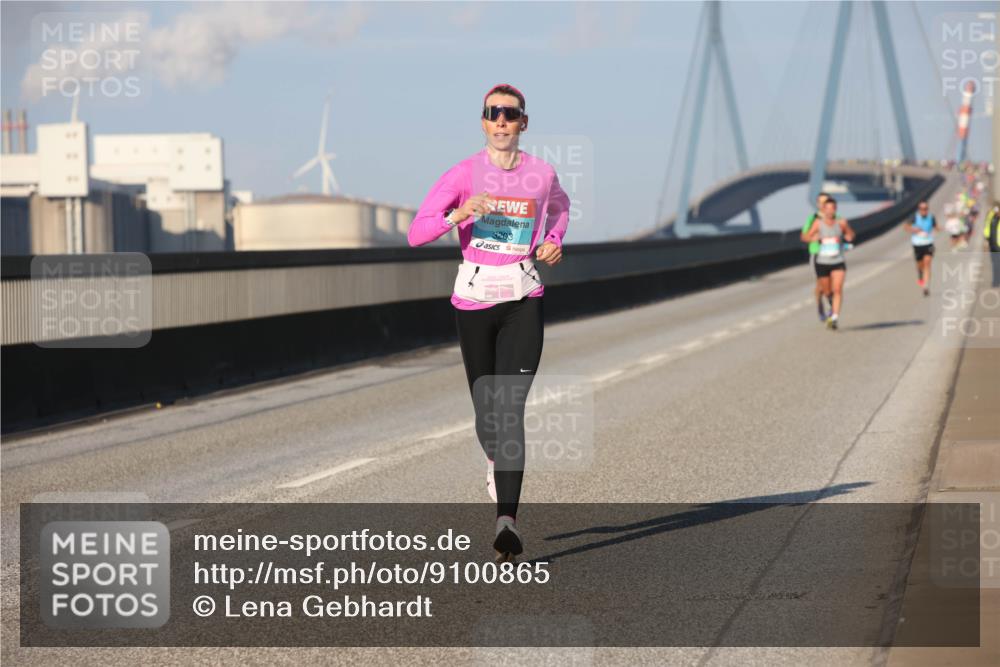 03.10.2025 - Köhlbrandbrückenlauf Lena Gebhardt http://msf.ph/oto/9100865 03.10.2025 09:36:22 Position 2 3203 meine-sportfotos.de