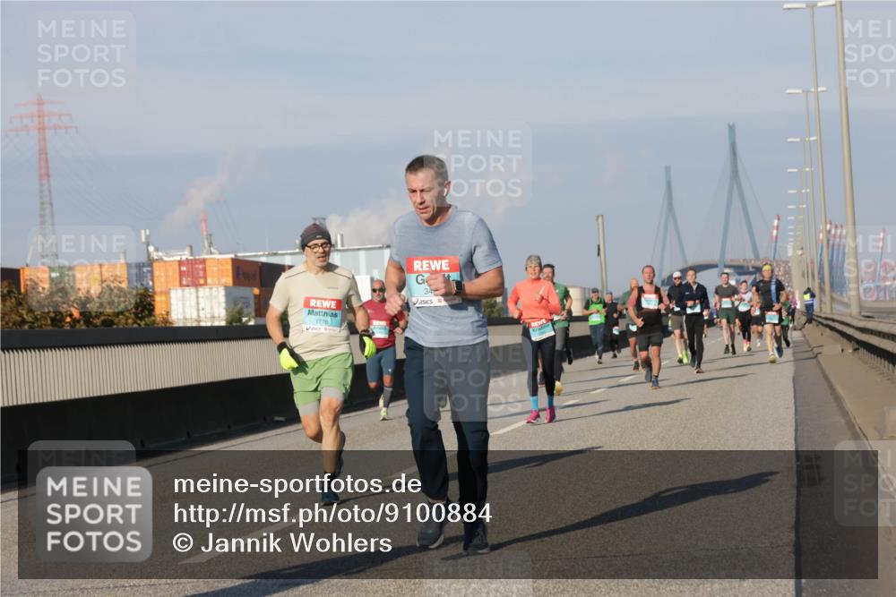 03.10.2025 - Köhlbrandbrückenlauf Jannik Wohlers http://msf.ph/oto/9100884 03.10.2025 09:48:43 Position 3 1776 meine-sportfotos.de