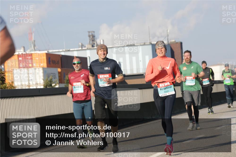 03.10.2025 - Köhlbrandbrückenlauf Jannik Wohlers http://msf.ph/oto/9100917 03.10.2025 09:48:45 Position 3 2995, 3130, 1595, 1105 meine-sportfotos.de