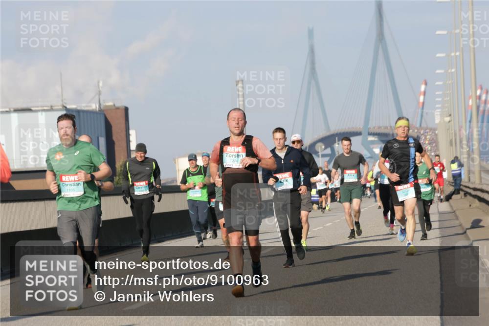 03.10.2025 - Köhlbrandbrückenlauf Jannik Wohlers http://msf.ph/oto/9100963 03.10.2025 09:48:47 Position 3 1105, 1274 meine-sportfotos.de