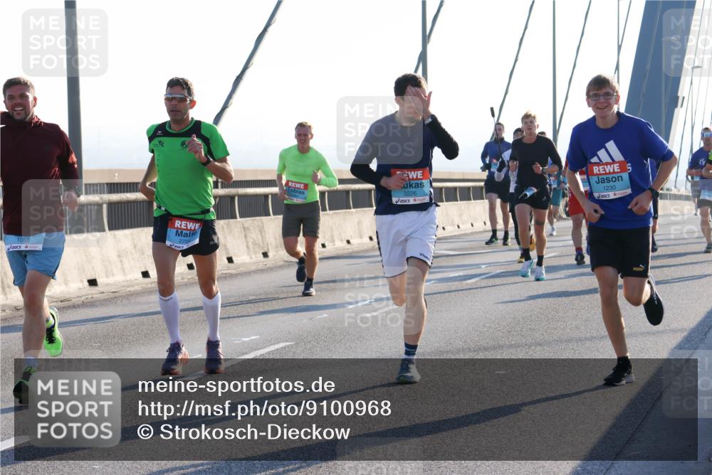 03.10.2025 - Köhlbrandbrückenlauf Strokosch-Dieckow http://msf.ph/oto/9100968 03.10.2025 09:20:18 Position 1 1065, 2704, 3226, 1230 meine-sportfotos.de