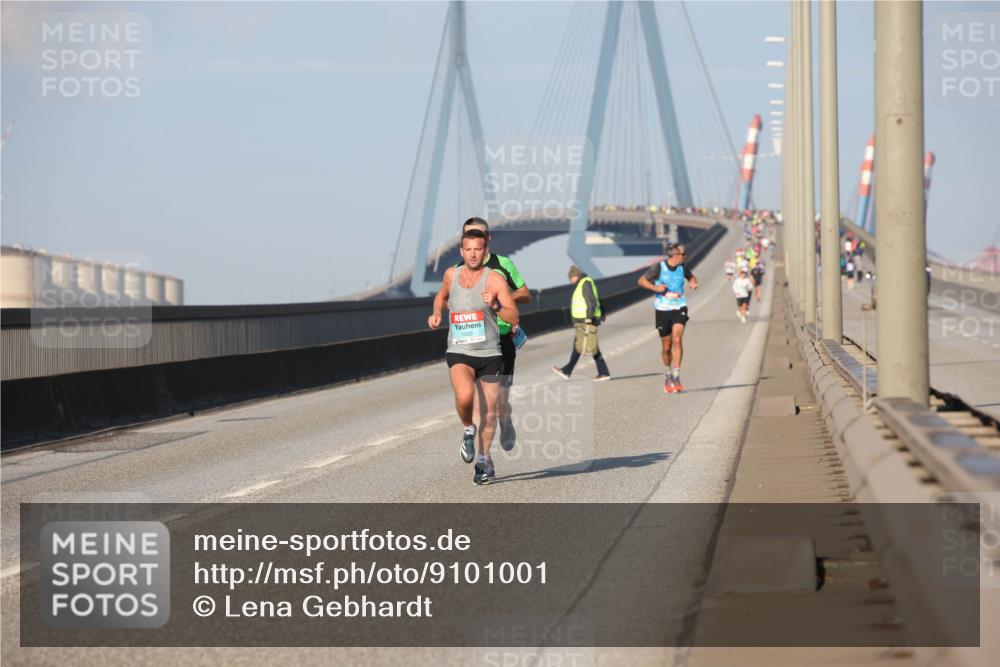 03.10.2025 - Köhlbrandbrückenlauf Lena Gebhardt http://msf.ph/oto/9101001 03.10.2025 09:36:28 Position 2  meine-sportfotos.de