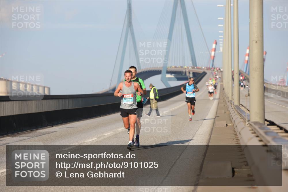03.10.2025 - Köhlbrandbrückenlauf Lena Gebhardt http://msf.ph/oto/9101025 03.10.2025 09:36:28 Position 2  meine-sportfotos.de