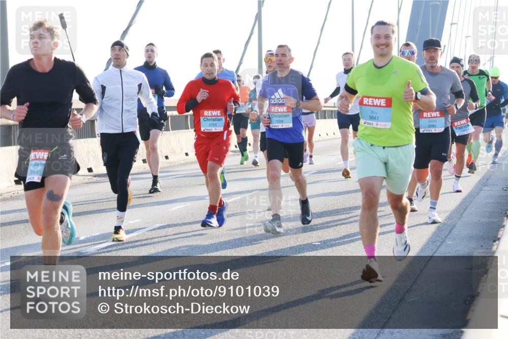 03.10.2025 - Köhlbrandbrückenlauf Strokosch-Dieckow http://msf.ph/oto/9101039 03.10.2025 09:20:23 Position 1 1, 3531, 3705, 1028, 3841, 3785 meine-sportfotos.de