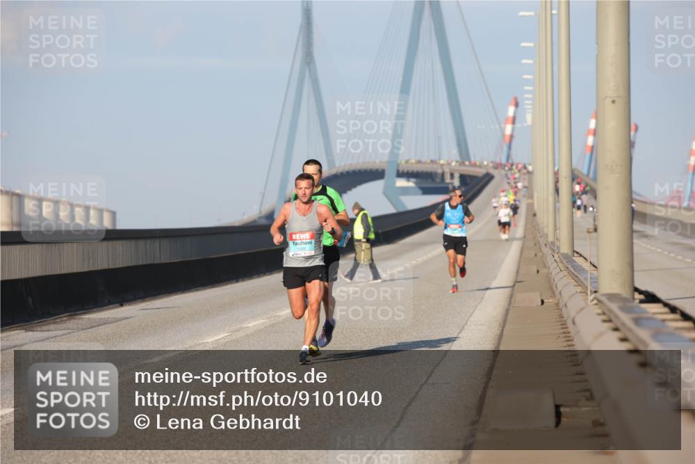 03.10.2025 - Köhlbrandbrückenlauf Lena Gebhardt http://msf.ph/oto/9101040 03.10.2025 09:36:28 Position 2  meine-sportfotos.de
